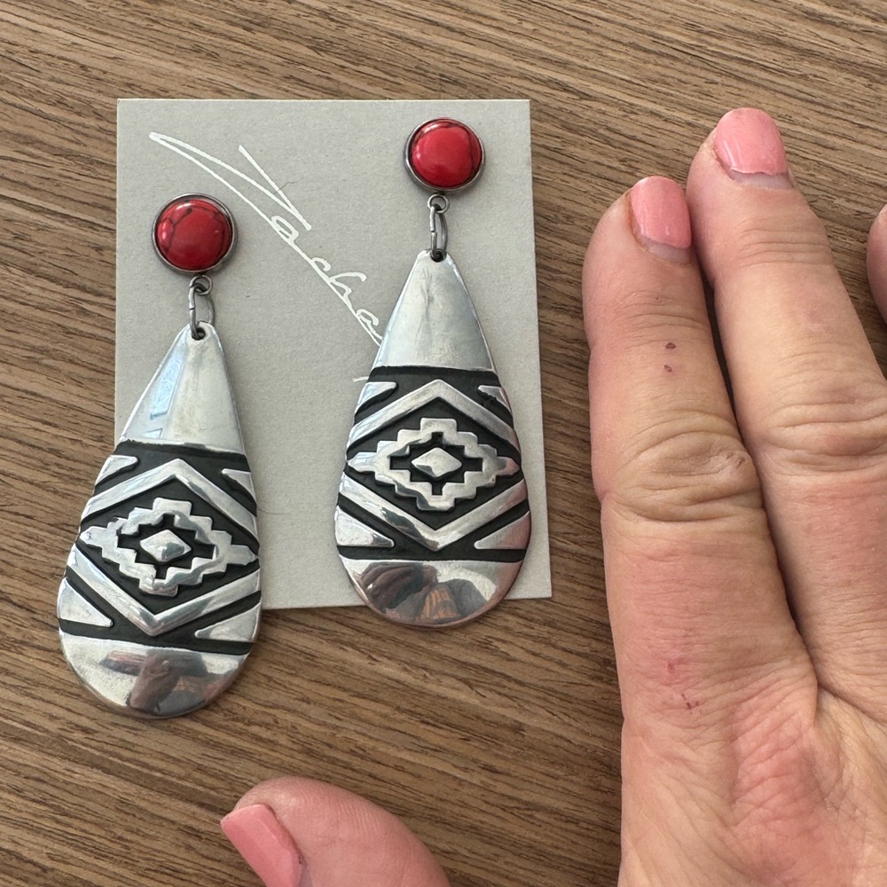 Handcrafted Aluminum Teardrop Earrings with Red Stone Accents